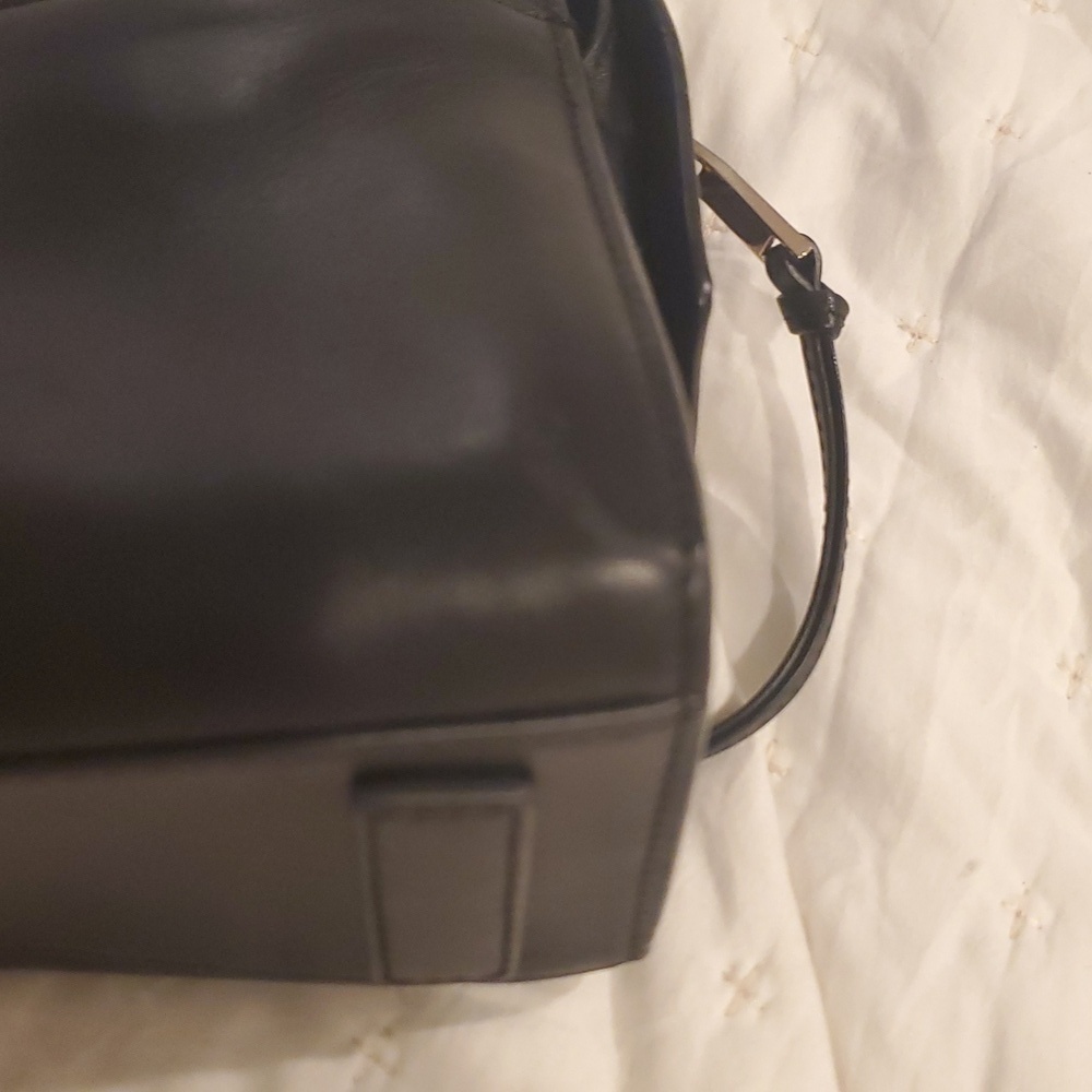 Vince Camuto Signature Crossbody Satchel Bag (#8) - Picture 10 of 12